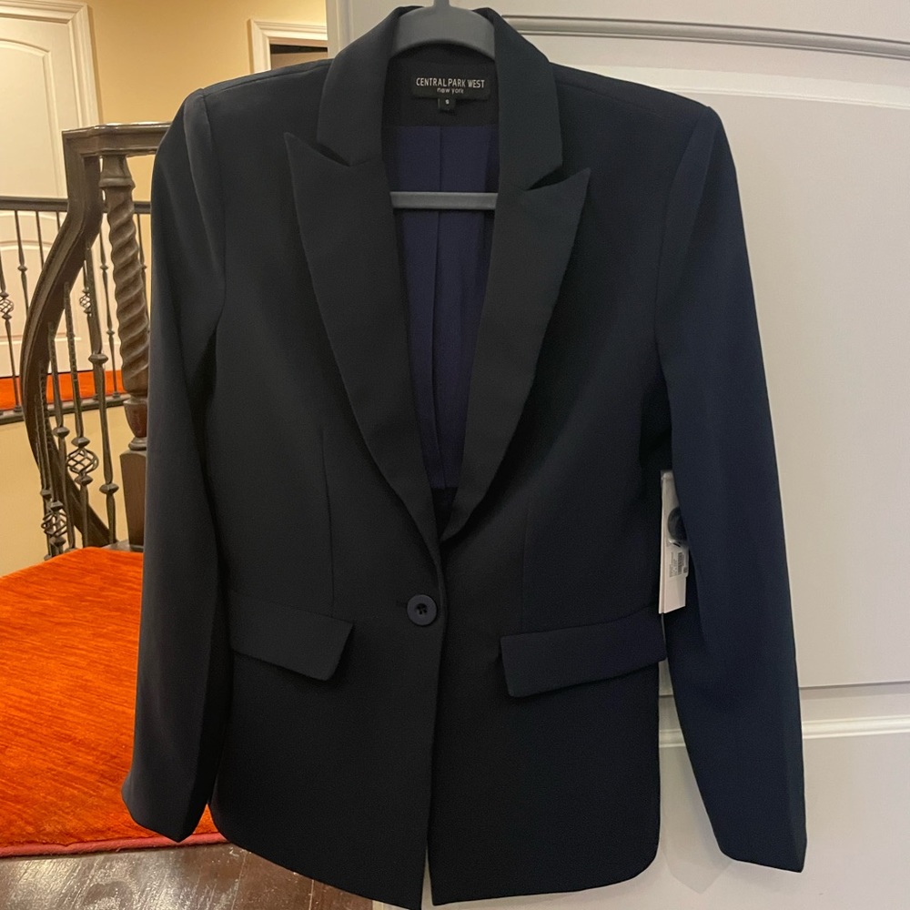NWT Navy Blue Crepe Gal Blazer by Central Park West.